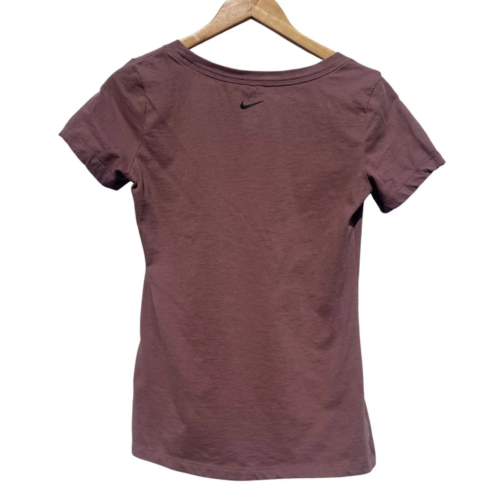 Nike Dri-FIT Womens Script Logo T-Shirt Mauve Pink Short‎ Sleeve XS